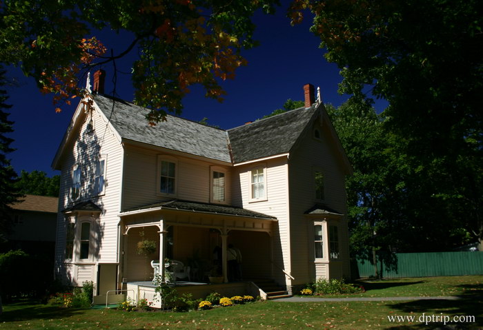 2005_NorthOntario003 不远万里,来到加拿大,拜访白求恩故居,