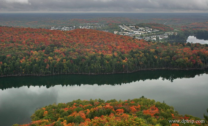 2005_NorthOntario012 Fire Tower Lookout - 赏枫绝佳,全方位俯瞰City of Elliot Lake, 远眺Manitoulin Island