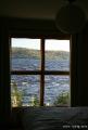 2005_NorthOntario064 Lodge有三个这样的房间。离湖这样近，探出窗外,好像就可以触及湖水了.
